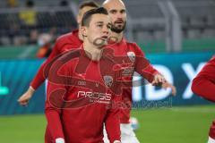 DFB Pokal; Borussia Dortmund - FC Ingolstadt 04; vor dem Spiel Fabian Cavadias (41, FCI)