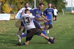 2023_10_28 - Kreisklasse - Saison 2023/24 - FC GW Ingolstadt - FC Arnsberg - Krenar Emini weis GW Ing - Mathias Eisinger blau Arnsberg - Foto: Meyer Jürgen