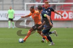 3.Liga - Saison 2023/2024 - Freundschaftsspiel - FC Ingolstadt 04 - SpVgg Unterhaching - Leon Guwara (Nr.6 - FCI) - Josef Welzmüller (Nr.5 - Unterhaching) - Foto: Meyer Jürgen