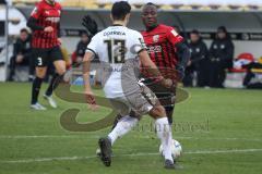 3.Liga - Saison 2022/2023 - SV 07 Elversberg - FC Ingolstadt 04 - Moussa Doumbouya (Nr.27 - FCI) - Marcel Correia (Nr.13 - SV Elversberg) - Foto: Meyer Jürgen