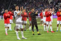 3. Liga; Erzgebirge Aue - FC Ingolstadt 04; Spieler bedanken sich bei den mitgereisten Fans, Lukas Fröde (34, FCI) Torwart Enrique Bösl (FCI) Felix Keidel (43, FCI) Jannik Mause (7, FCI) Arian Llugiqi (25, FCI)