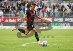 2.BL; SV Sandhausen - FC Ingolstadt 04 - Erste Minute Angriff Torchance fpr Dennis Eckert Ayensa (7, FCI) Alleingang