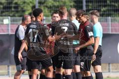 3. Liga; Testspiel; FC Ingolstadt 04 - FC Heidenheim; nach dem Spiel 1:1, Freude bei FCI, David Udogu (47, FCI) Arian Llugiqi (25, FCI) Jannik Mause (7, FCI) Mladen Cvjetinovic (19, FCI)