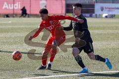 A - Junioren Bundesliga Süd/Südwest -  Saison 2021/2022 - FC Ingolstadt 04 - FC Bayern München - Dibrani Benjamin schwarz Bayern M. #28 - Udogu David (#3 FCI) - Foto: Meyer Jürgen