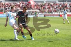 3. Liga; TSV 1860 München - FC Ingolstadt 04; Zweikampf Kampf um den Ball Steinkötter Justin (9 TSV) Marcel Costly (22, FCI)