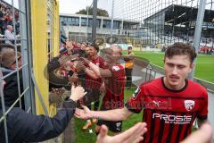 3.Liga - Saison 2022/2023 - TSV 1860 München - FC Ingolstadt 04 -  Das Spiel ist aus - Jubel  - Die Mannschaft bedankt sich bei den Fans -Tanzen - Tobias Bech (Nr.11 - FCI) - Foto: Meyer Jürgen