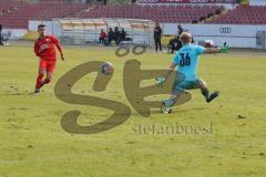 B-Junioren - Bayernliga -  Fc Ingolstadt 04 - SpVgg Greuther Fürth II -  Berg Baran rot FCI schiesst ein Tor - Jubel - Glas Bemedigt Torwart Fürth - Foto: Meyer Jürgen