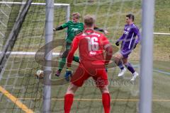 Testspiel - Fußball - SV Manching - VFR Neuburg/Donau  - Rainer Meisinger (#19 Manching) - Stegmeir Sebastian lila #3  Neuburg - Mayr Phillip Torwart Neuburg - Foto: Jürgen Meyer