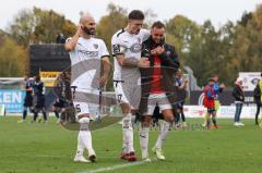 3. Liga; VfB Oldenburg - FC Ingolstadt 04; Sieg Jubel Freude, Spieler bedanken sich bei den Fans, Nico Antonitsch (5, FCI) Calvin Brackelmann (17, FCI) David Kopacz (29, FCI)