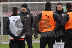 3. Liga; FC Ingolstadt 04 - Neuer Trainer Cheftrainer Guerino Capretti (FCI), erstes Training Felix Keidel (43, FCI) Moussa Doumbouya (27, FCI) Co-Trainer Thomas Miller (FCI)