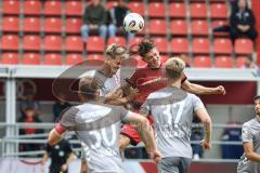 3. Liga; FC Ingolstadt 04 - SSV Jahn Regensburg; Zweikampf Kampf um den Ball Frederik Christensen (11, FCI)