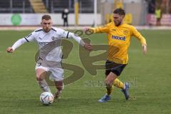 3. Liga; SpVgg Bayreuth - FC Ingolstadt 04; Zweikampf Kampf um den Ball Max Dittgen (10, FCI) Latteier Tim (22 SpVgg)