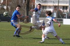 Kreisklasse - Saison 2025/26- TSV Etting - FC Arnsberg - Marco Maier blau Arnsberg - Philipp Heckner weiss Etting - Foto: Meyer Jürgen
