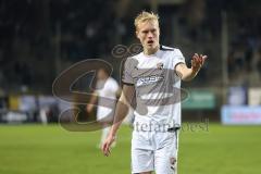 3. Liga; SV Waldhof Mannheim - FC Ingolstadt 04; Tobias Bech (11, FCI) fordert den Ball