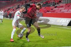 3. Liga - FC Ingolstadt 04 - Hallescher FC - Sternberg Janek (22 Halle) Filip Bilbija (35, FCI) Zweikampf