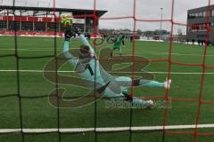 AUDI - Schanzer Amateurcup - Finale -  2026  - SV Hundszell - SV Denkendorf - Thomas Kirschner verschießt den Elfmeter Denkendorf -  - Gabriel Hägel TW Hundszell - Foto: Meyer Jürgen