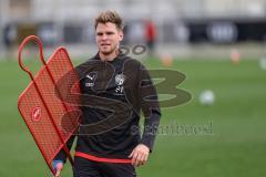 3. Liga; FC Ingolstadt 04 - Trainingsauftakt im Audi Sportpark, Trainingsgelände; Simon Lorenz (32, FCI)