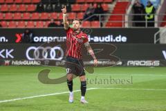 3. Liga; FC Ingolstadt 04 - Erzgebirge Aue; Pascal Testroet (37, FCI) fordert den Ball