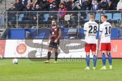 2.BL; Hamburger SV - FC Ingolstadt 04; Freistoß Marc Stendera (10, FCI) Kittel Sonny (10 HSV) Muheim Miro (28 HSV)