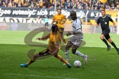 3.Liga - Saison 2022/2023 - Dynamo Dresden - FC Ingolstadt 04 - Claudio Kammerknecht (Nr.15 - Dynamo Dresden) - Moussa Doumbouya (Nr.27 - FCI) - Foto: Meyer Jürgen