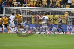 3.Liga - Saison 2022/2023 - Dynamo Dresden - FC Ingolstadt 04 - Der 0:1 Führungstreffer durch Stefan Kutschke (Nr.30 - Dynamo Dresden) - Torwart Marius Funk (Nr.1 - FCI) - Jubel - Foto: Meyer Jürgen