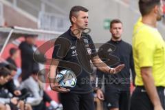3. Liga; FC Ingolstadt 04 - SpVgg Unterhaching; Cheftrainer Michael Köllner (FCI) an der Seitenlinie, Spielerbank