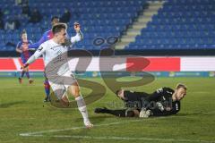 3. Liga - KFC Uerdingen 05 - FC Ingolstadt 04 - Schuß Tor Jubel Dennis Eckert Ayensa (7, FCI) Torwart Jurjus Hidde (31 KFC)