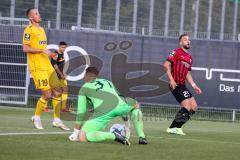 Freundschaftsspiel - Saison 2022/2023 - FC Ingolstadt 04 -  SpVgg Bayreuth - David Kopacz (Nr.29 - FCI) - Torwart Sebastian  Kolbe (Nr.31 - SpVgg Bayreuth) - Foto: Meyer Jürgen