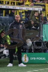 DFB Pokal; Borussia Dortmund - FC Ingolstadt 04; Cheftrainer André Schubert (FCI) an der Seitenlinie, Spielerbank