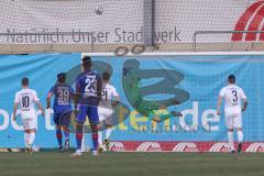 3. Liga - KFC Uerdingen 05 - FC Ingolstadt 04 - Torwart Fabijan Buntic (24, FCI) boxt den Ball weg, Grimaldi Adriano (39 KFC) Traoré Haktab Omar (23 KFC)