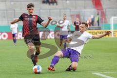 DFB Pokal; FC Ingolstadt 04 - Erzgebirge Aue; Merlin Röhl (34, FCI) Gonther Sören (26 Aue) stört