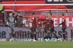 3. Liga; FC Ingolstadt 04 - VfL Osnabrück; Tor für Osnabrück, Torwart Marius Funk (1, FCI) schimpft