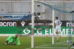 2.BL; Karlsruher SC - FC Ingolstadt 04; Tor Jubel Treffer Filip Bilbija (35, FCI) 0:2 Torwart Kuster Markus (1 KSC)