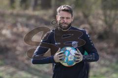 Fussball - Kreisliga - FC Gerolfing - SV Karlshuld - Christian Träsch Fc Gerolfing beim warm machen - Foto: Meyer Jürgen