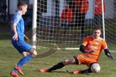 Kreisliga - Saison 2022/2023 - TSV Baar/Ebenhausen - SV Hundszell - Lukas Conradi blau Hundszell - Markus Lindauer Torwart Ebenhausen - Foto: Meyer Jürgen