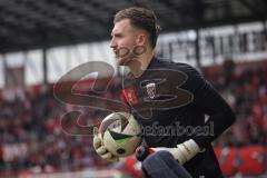 3. Liga; Rot-Weiss Essen - FC Ingolstadt 04; vor dem Spiel Torwart Boevink Pelle (26 FCI)