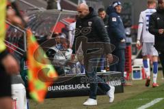 2.BL; FC Ingolstadt 04 - Karlsruher SC; enttäuscht, an der Seitenlinie, Spielerbank Cheftrainer André Schubert (FCI)