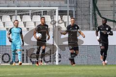 3. Liga; Rot-Weiss Essen - FC Ingolstadt 04; Elfmeter 1:0 Bastians Felix (4 RW) trifft gegen Torwart Marius Funk (1, FCI) Jubel bei Essen, Marcel Costly (22, FCI) Tobias Schröck (21, FCI) Hans Nunoo Sarpei (18 FCI)