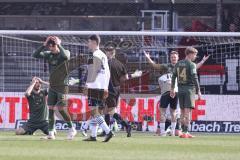 3. Liga; SC Verl - FC Ingolstadt 04; ärgern sich, Schiedsrichter gibt Elfmeter Lukas Fröde (34, FCI) Tim Heike (9, FCI) Simon Lorenz (32, FCI) Max Plath (14 FCI) Köhler Tim (3 Verl)
