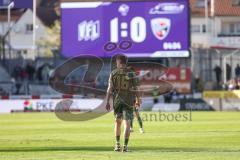 3. Liga; VfL Osnabrück - FC Ingolstadt 04; Ryan Malone (16, FCI) Niederlage, hängende Köpfe 1:0