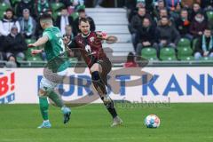 2.BL; SV Werder Bremen - FC Ingolstadt 04; Zweikampf Kampf um den Ball Anthony Jung (3 Bremen) Michael Heinloth (17, FCI)