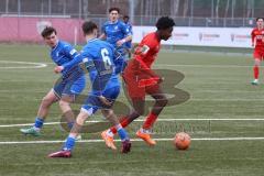 A-Junioren - Bundesliga Süd FC Ingolstadt 04 - TSG 1899 Hoffenheim - Michael Udebuluzor (Nr.9 - FCI A-Junioren) -  Hör Yannis blau Hoffenheim - Foto: Meyer Jürgen