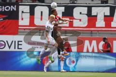 3. Fußball-Liga - Saison 2022/2023 - FC Ingolstadt 04 - SpVgg Bayreuth - Marcel Costly (Nr.22 - FCI) - Hemmerich Luke (Nr.23 - SpVgg Bayreuth) - Foto: Meyer Jürgen