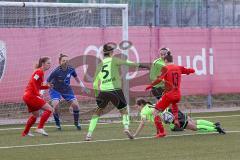 2. Frauen-Bundesliga - Testspiel - Saison 2021/2022 - FC Ingolstadt 04 - SV 67 Weinberg - Haim Vanessa (#13 FCI) - Klug Sandra Torwart Weinberg - Foto: Meyer Jürgen