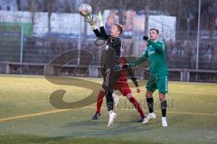 Testspiel - Bezirksfreundschaftsspiel - SV Kasing - TV Aiglsbach - Patrick Lücking Torwart hält den Ball sicher - Foto: Jürgen Meyer