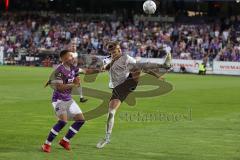 3.Liga - Saison 2022/2023 - VFL Osnabrück - FC Ingolstadt 04 - Erik Engelhardt (Nr.9 - VFL Osnabrück) - Calvin Brackelmann (Nr.17 - FCI) - Foto: Meyer Jürgen