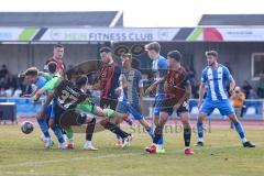 Toto-Pokal; FV Illertissen - FC Ingolstadt 04; Zweikampf Kampf um den Ball Torchance verpasst Pascal Testroet (37, FCI) Torwart Ponath Markus (1 FVI) Deniz Zeitler (38, FCI) Lukas Fröde (34, FCI) Mladen Cvjetinovic (19, FCI)