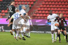 2.BL; FC Ingolstadt 04 - SV Darmstadt 98; links Patrick Schmidt (32, FCI) Kopfball zum Tor, Holland Fabian (32 SVD) Pfeiffer Patric (5 SVD) Filip Bilbija (35, FCI) Isherwood Thomas (3 SVD)