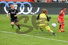 DFB - Pokal - Frauen - Saison 2022/2023 - FC Ingolstadt 04 -  FC Bayern München - Torwart Daum Anna-Lena (Nr.22 - FC Ingolstadt 04 ) - Emelyne Laurent (Nr.27 - FC Bayern München) - Foto: Meyer Jürgen