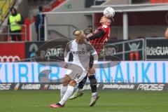 3.Liga - Saison 2022/2023 - FC Ingolstadt 04 -  - FC Freiburg II - Denis Linsenmayer (Nr.23 - FCI) - Davino Knappe (Nr.14 - SC Freiburg II) - Foto: Meyer Jürgen